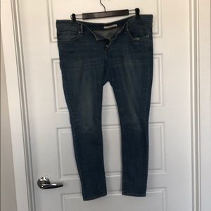 Levi’s 711 Skinnies, size 31